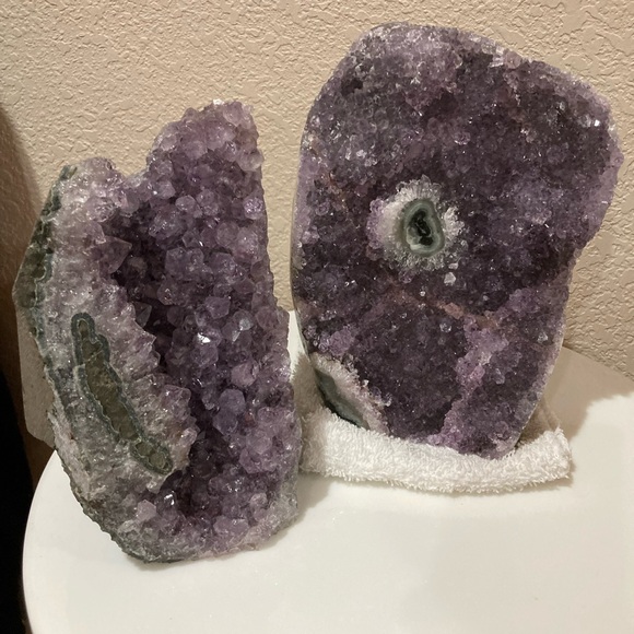 Amethyst Stone with agate eye. - Picture 2 of 5